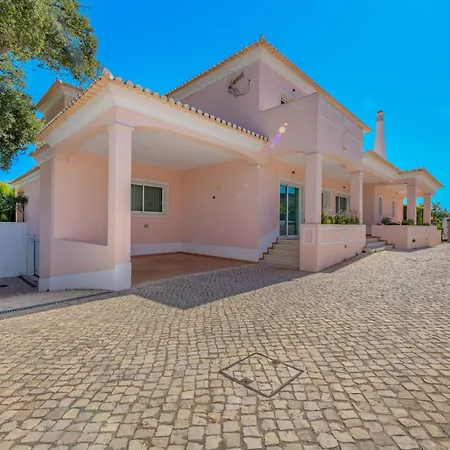 V8 Bastos - Vip By Interhome Villa