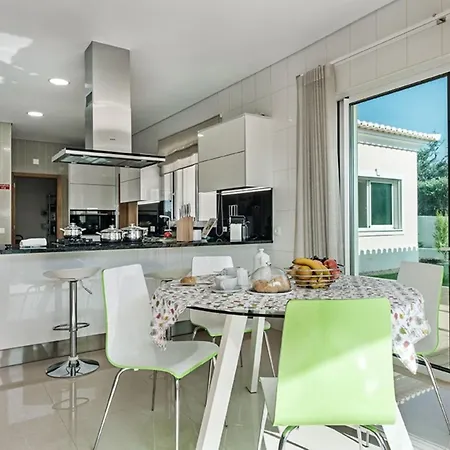 V8 Bastos - Vip By Interhome Albufeira